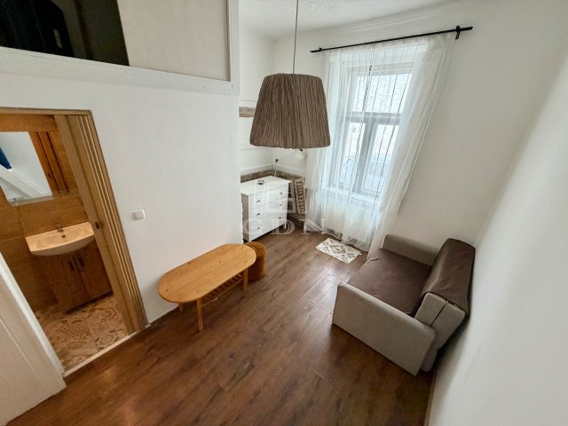 Kiadó téglalakás, albérlet, Vácon 170 E Ft / hó, 1 szobás
