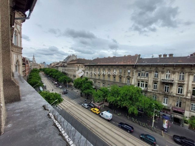 Eladó téglalakás, Budapesten, VII. kerületben 110 M Ft, 3 szobás