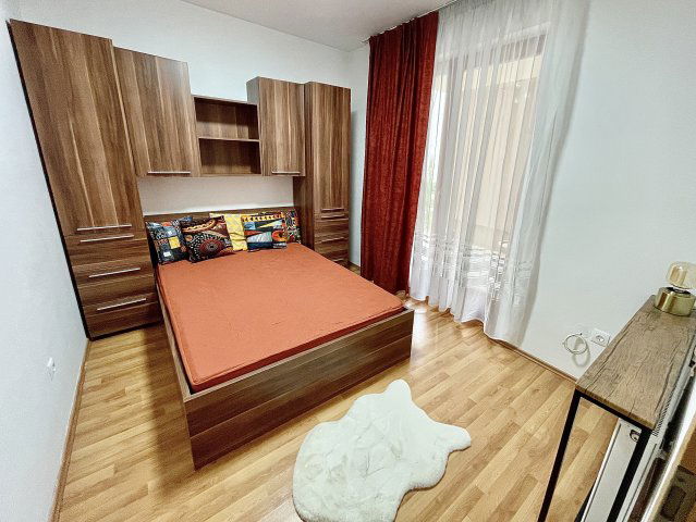 Kiadó téglalakás, albérlet, Pécsett 320 E Ft / hó, 3 szobás
