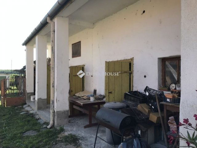 Eladó családi ház, Pátkán 42.9 M Ft, 4 szobás