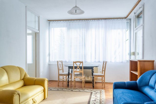 Eladó téglalakás, Debrecenben 90 M Ft, 2+2 szobás