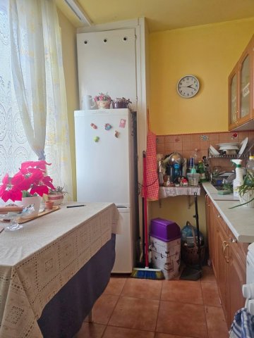 Eladó panellakás, Debrecenben 17.9 M Ft, 2+1 szobás