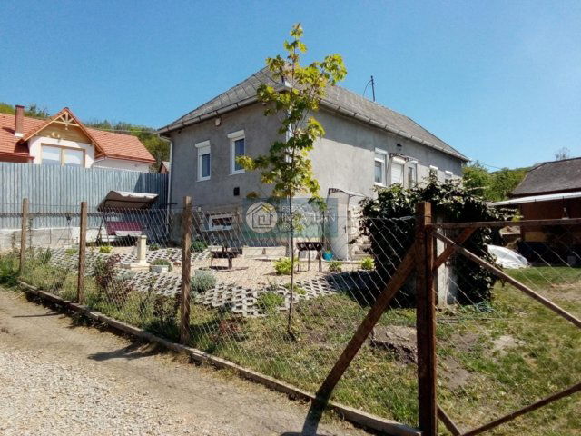 Eladó családi ház, Borsodnádasdon 12 M Ft, 3 szobás