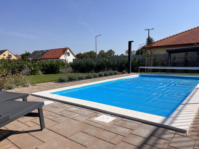 Kiadó családi ház, albérlet, Balatonfüreden 900 E Ft / hó