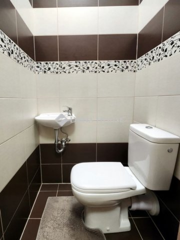 Kiadó téglalakás, albérlet, Pécsett 230 E Ft / hó, 3 szobás