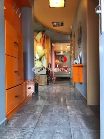 Eladó ikerház, Szegeden 147.9 M Ft, 5 szobás