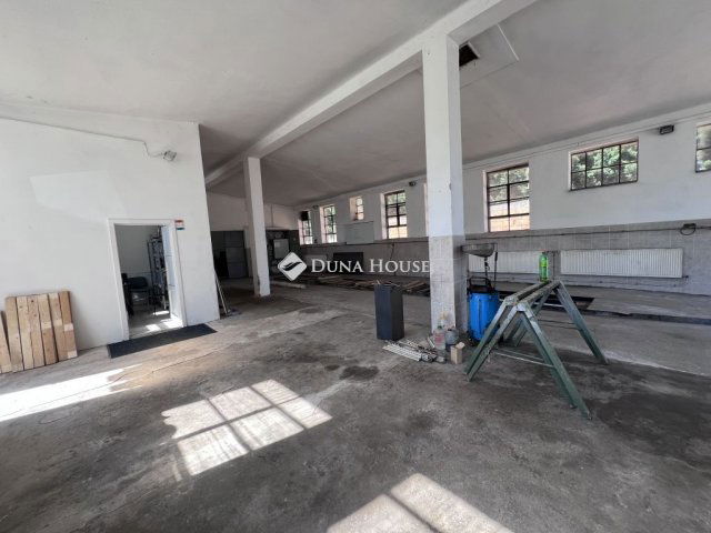 Kiadó ipari ingatlan, Mogyorósbányán 390 E Ft / hó