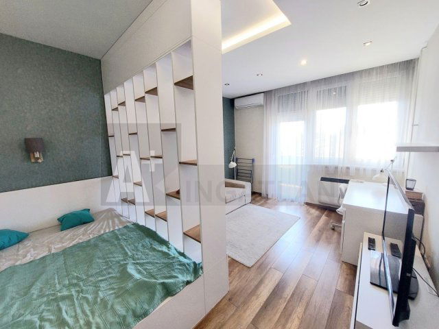 Kiadó téglalakás, albérlet, Szegeden 200 E Ft / hó, 1 szobás