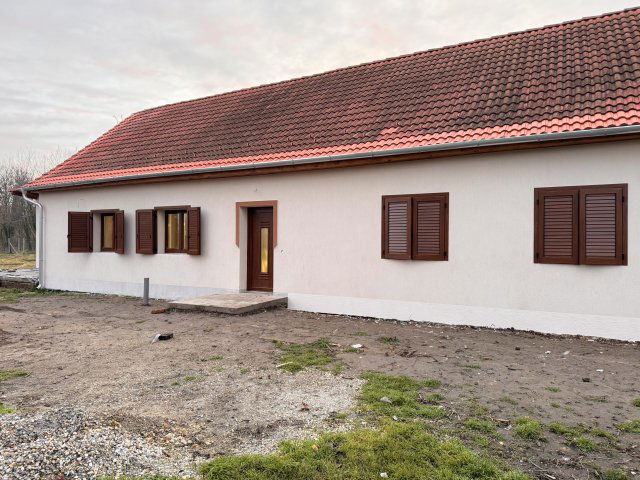 Eladó családi ház, Bicsérden 64.9 M Ft, 3 szobás