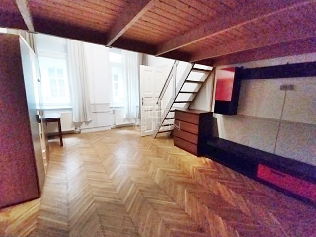 Eladó téglalakás, Budapesten, VI. kerületben 71.9 M Ft, 2 szobás