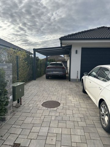 Eladó családi ház, Debrecenben, Vadmeggyes utcában 175 M Ft