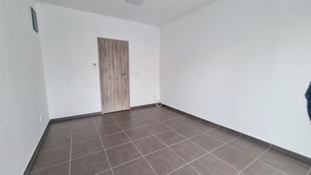 Eladó üzlethelyiség, Nyíregyházán 17.99 M Ft, 1 szobás