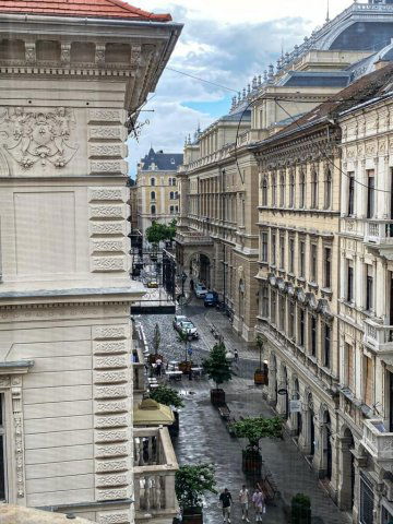 Eladó téglalakás, Budapesten, VI. kerületben, Hajós utcában