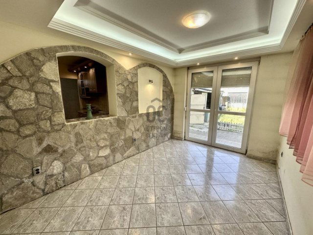 Eladó családi ház, Vasváron 54.9 M Ft, 8 szobás