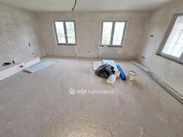 Eladó családi ház, Tiszakécskén 64.9 M Ft, 3 szobás