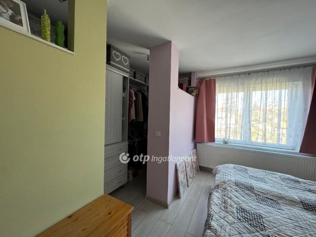 Eladó családi ház, Vértesacsán 83 M Ft, 4+1 szobás