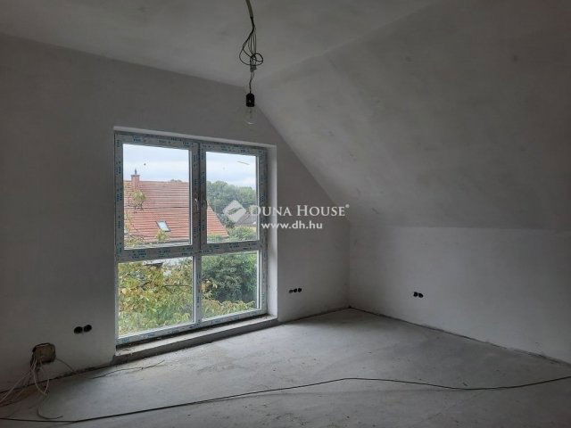 Eladó ikerház, Budapesten, X. kerületben 90 M Ft, 5 szobás