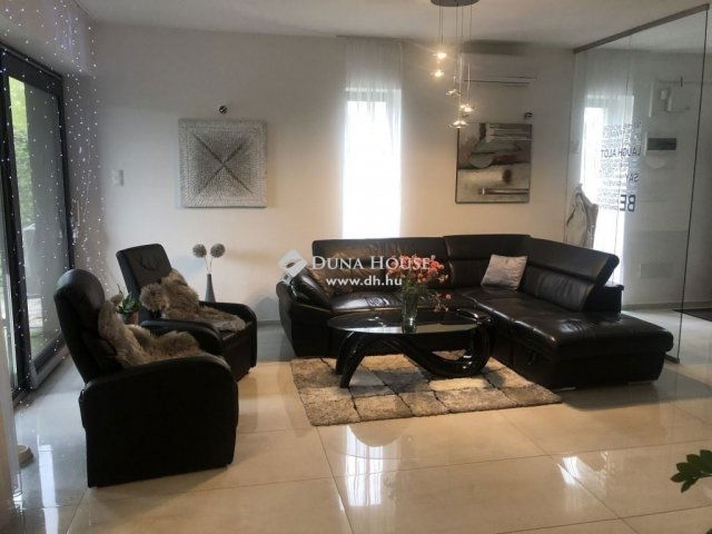 Eladó ikerház, Mogyoródon 194.95 M Ft, 4 szobás