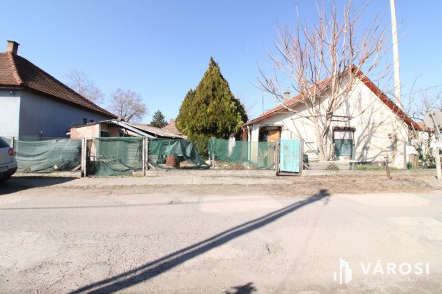 Eladó családi ház, Dunavecsén 5 M Ft, 2+1 szobás