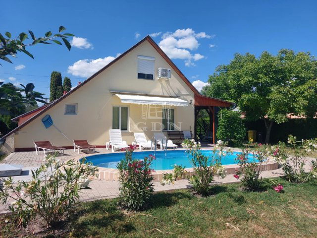 Eladó családi ház, Balatonkeresztúron 79 M Ft, 5 szobás
