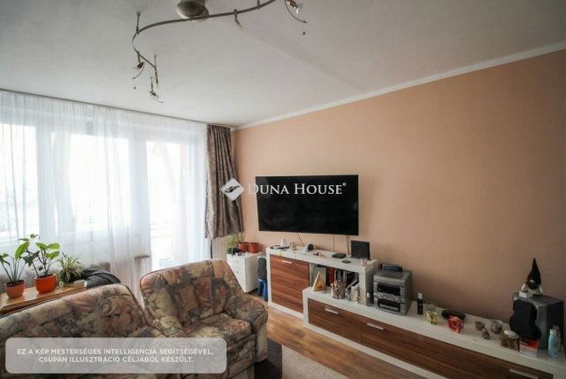 Eladó panellakás, Kecskeméten 57.6 M Ft, 3 szobás