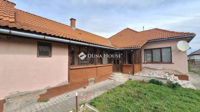 Eladó családi ház, Sárbogárdon, Balassi Bálint utcában