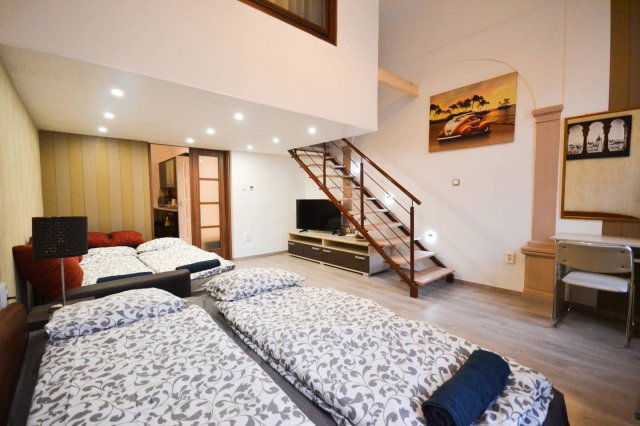 Eladó téglalakás, Budapesten, VI. kerületben, Szondi utcában