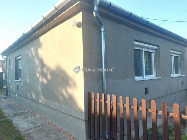Eladó családi ház, Tatárszentgyörgyön 28.8 M Ft, 3 szobás