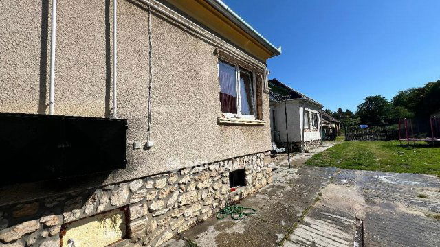 Eladó családi ház, Ugodon 43.9 M Ft, 3 szobás