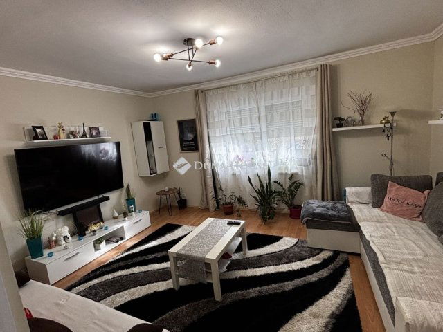 Eladó családi ház, Újlétán 26.9 M Ft, 2 szobás