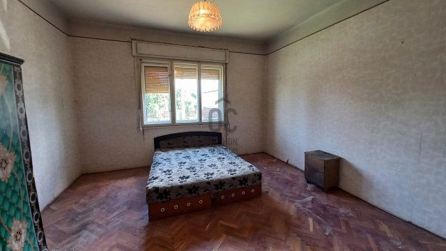 Eladó családi ház, Tiszadadán 8.5 M Ft, 2 szobás