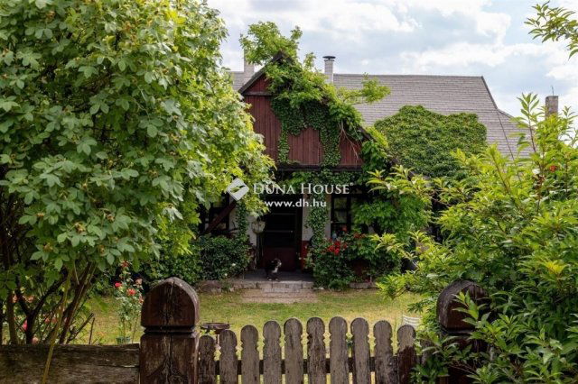 Eladó családi ház, Harsányban 399 M Ft, 7 szobás