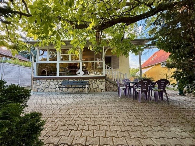 Eladó nyaraló, Alsóörsön 84.9 M Ft, 3 szobás