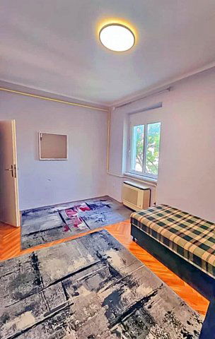 Eladó téglalakás, Veszprémben, Egyetem utcában 53.9 M Ft