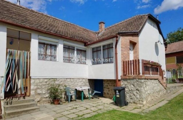 Eladó családi ház, Kökényen 54.99 M Ft, 3 szobás