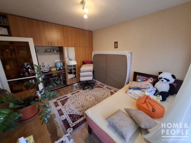 Eladó téglalakás, Szegeden 43 M Ft, 2 szobás