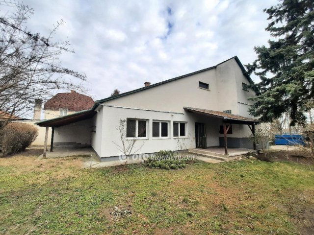 Eladó családi ház, Lajosmizsén 59.49 M Ft, 5+1 szobás