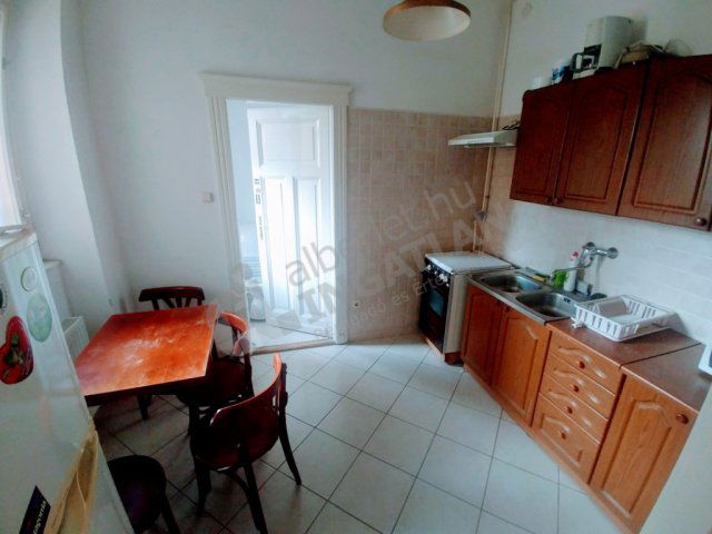 Kiadó téglalakás, albérlet, XI. kerületben, Vak Bottyán utcában