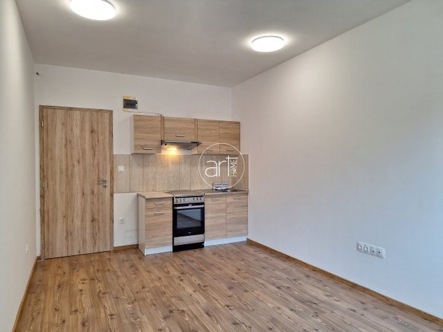 Kiadó téglalakás, albérlet, Szegeden 95 E Ft / hó, 1 szobás