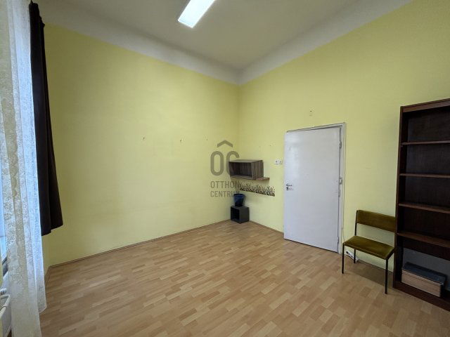 Kiadó iroda, Pécsett 60 E Ft / hó / költözzbe.hu