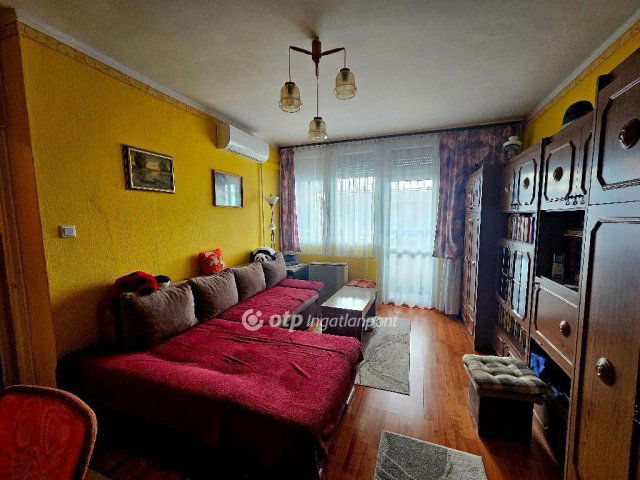 Eladó téglalakás, Martfűn 26.5 M Ft, 2 szobás