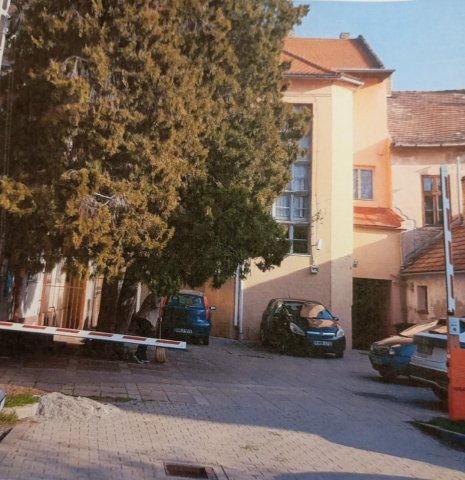 Kiadó ipari ingatlan, Szekszárdon 1255 E Ft / hó