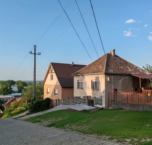 Eladó családi ház, Lábatlanon 58 M Ft, 3+1 szobás