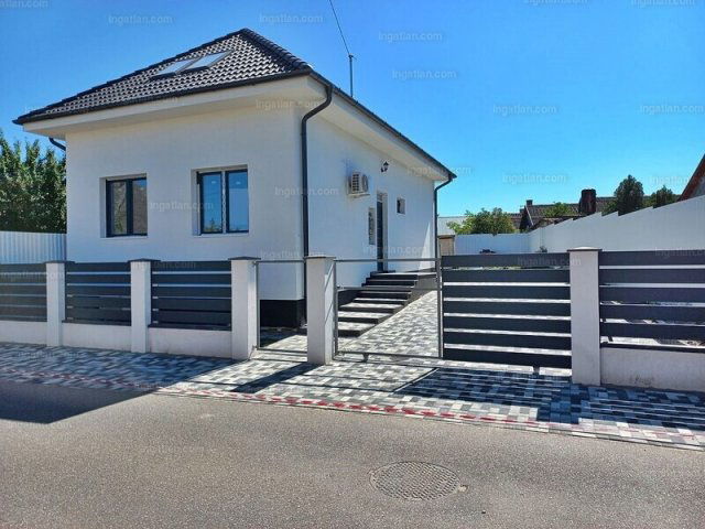 Eladó családi ház, Vámospércsen 71 M Ft, 4 szobás