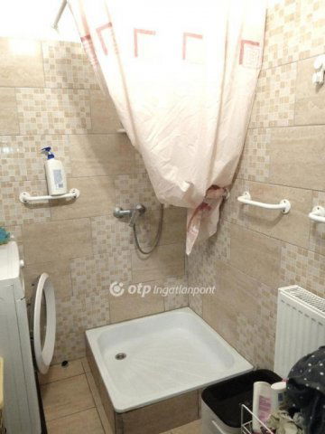 Eladó téglalakás, Veszprémben 55 M Ft, 2 szobás