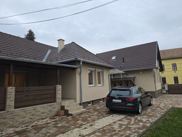 Eladó családi ház, Hosszúhetényen 99 M Ft, 4 szobás