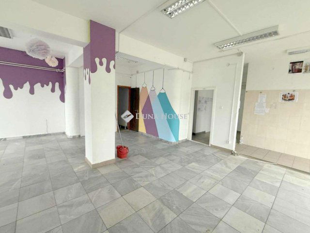 Kiadó üzlethelyiség, Nyíregyházán 200 E Ft / hó