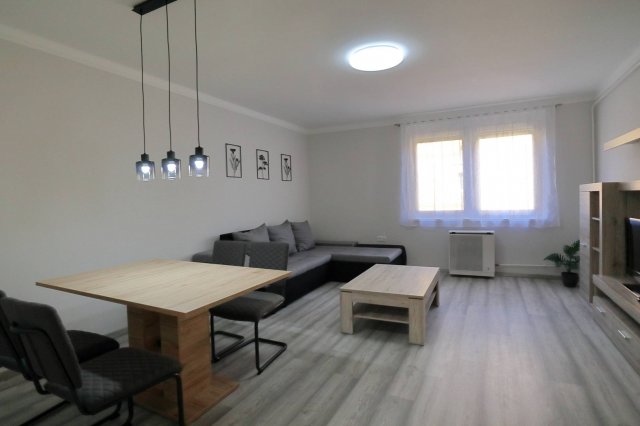 Kiadó téglalakás, albérlet, Szegeden 200 E Ft / hó, 2 szobás