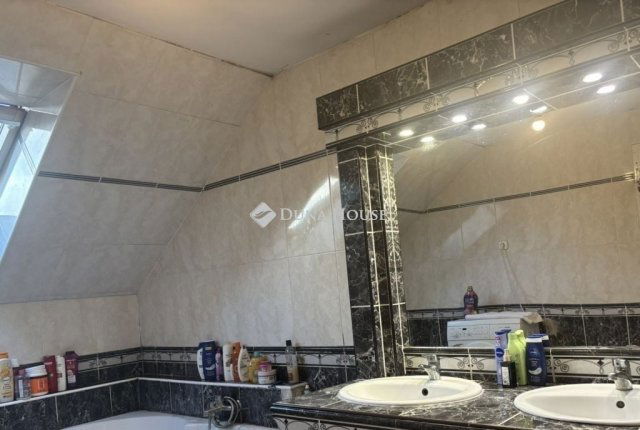 Eladó családi ház, Budapesten, XIX. kerületben 129.9 M Ft