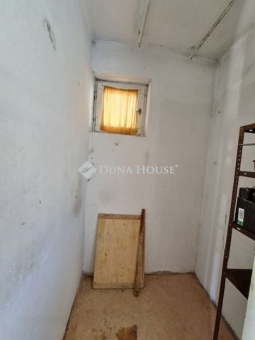 Eladó családi ház, Sülysápon 35 M Ft, 1 szobás